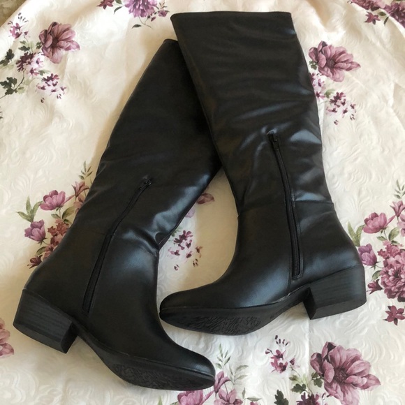 Brand New…Esprit treasure boots comes in original box - Picture 3 of 8